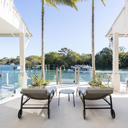 Iluka, Luxurious Riverfront Retreat Villa Noosa Heads Exterior photo